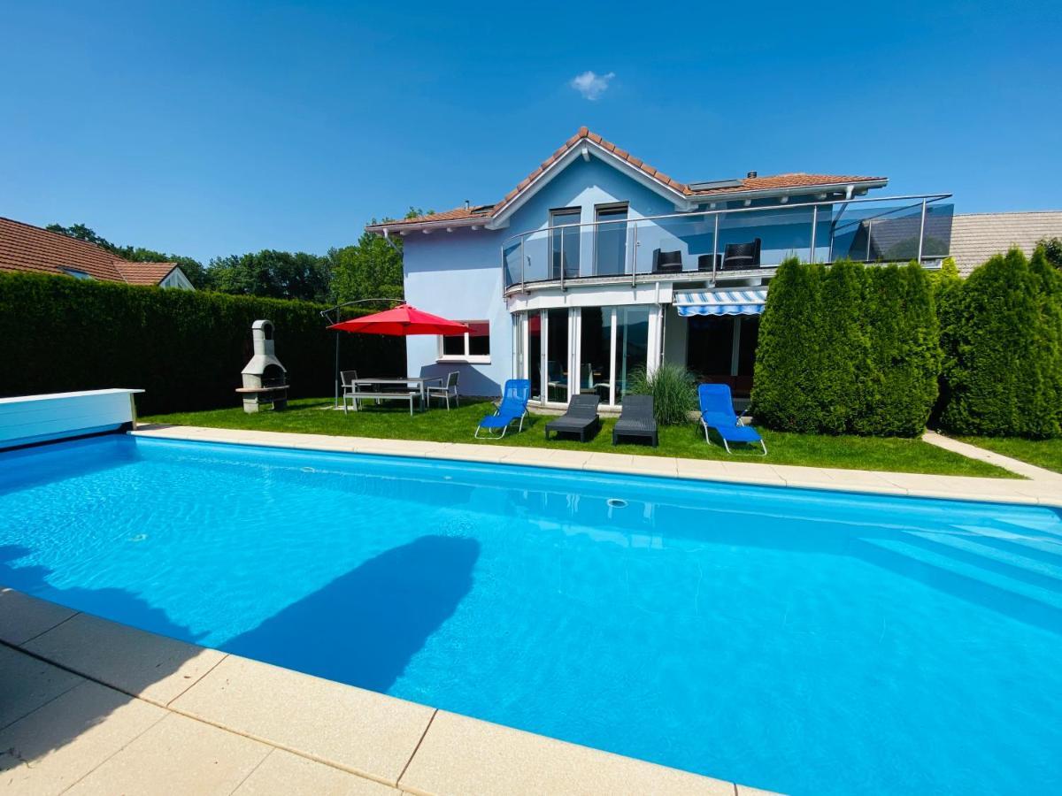 Villa With Pool - Leon'S Holiday Homes Dottikon Exterior foto